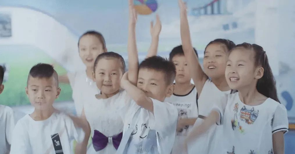 花花牛丨每天一杯奶，幸福健康喝出來(lái)！??！