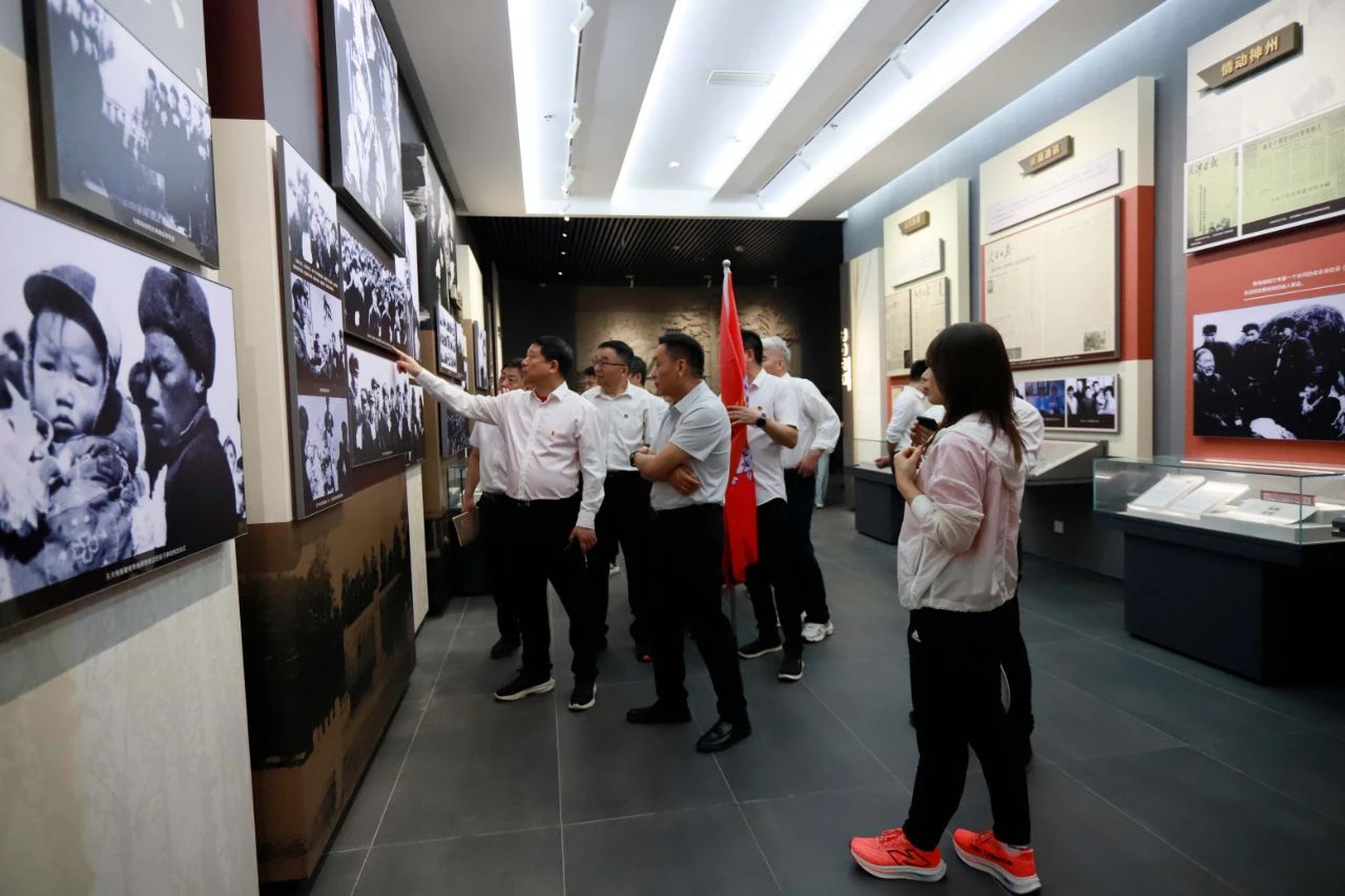 砥礪初心使命，汲取奮進(jìn)力量丨花花牛乳業(yè)集團(tuán)黨委組織開(kāi)展學(xué)習(xí)“焦裕祿精神”主題黨日活動(dòng)