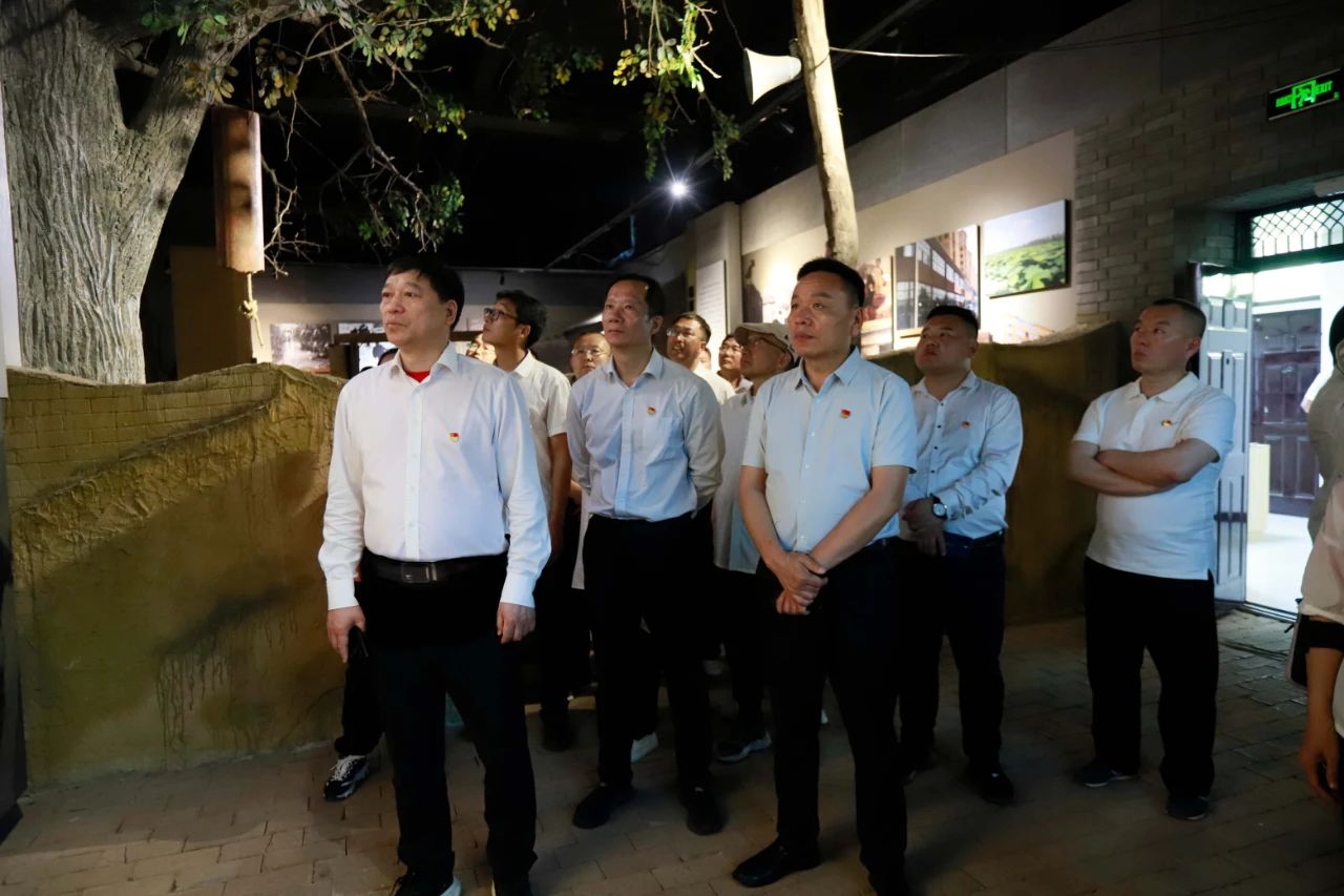 砥礪初心使命，汲取奮進(jìn)力量丨花花牛乳業(yè)集團(tuán)黨委組織開(kāi)展學(xué)習(xí)“焦裕祿精神”主題黨日活動(dòng)