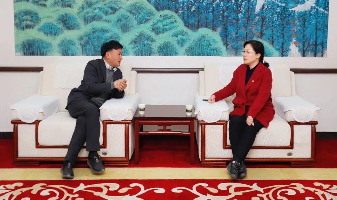 發(fā)揮產(chǎn)業(yè)優(yōu)勢 助力鄉(xiāng)村振興 | 民權(quán)縣委副書記、縣長王靜嫻會見關(guān)曉彥董事長一行