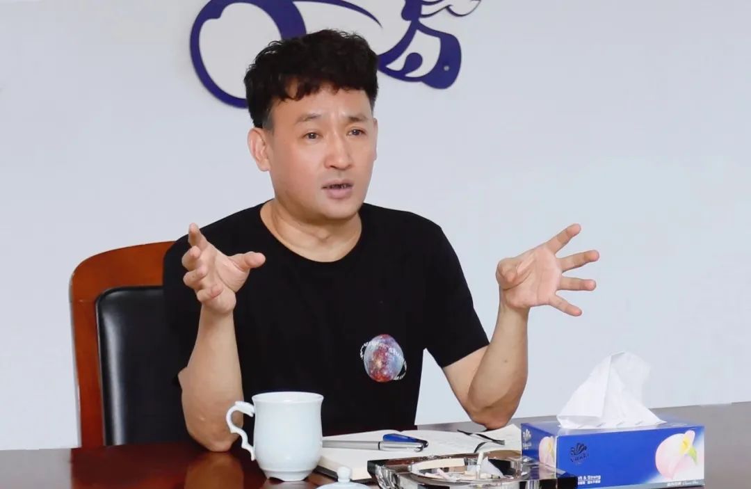 凝心聚力·贏創(chuàng)未來 | 花花牛乳業(yè)集團(tuán)召開營銷、養(yǎng)殖及飼料經(jīng)營工作會議