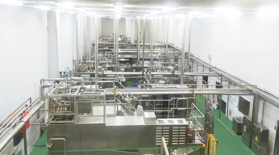 鄭州航空港區(qū)黨工委書(shū)記張俊峰蒞臨鄭州花花牛乳制品有限公司調(diào)研 鄭州航空港區(qū)黨工委書(shū)記張俊峰蒞臨鄭州花花牛乳制品有限公司調(diào)研