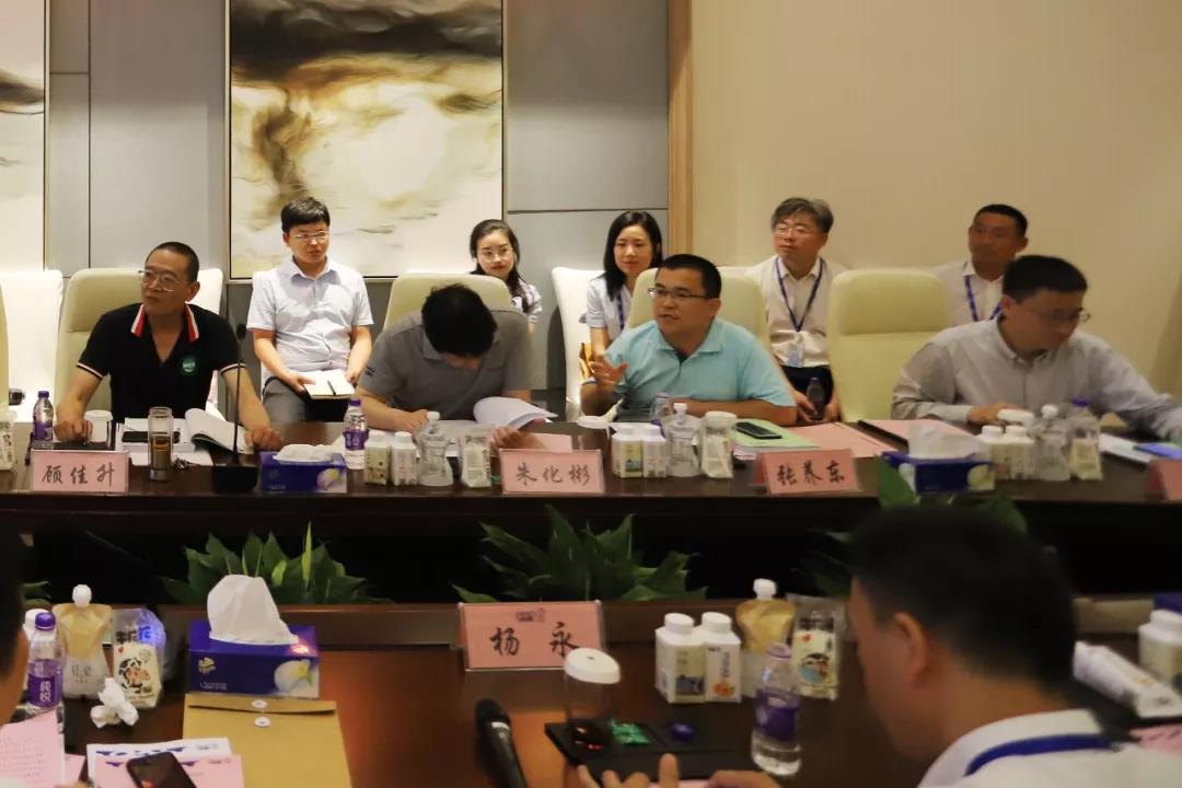 河南首家！花花牛乳業(yè)集團(tuán)通過(guò)優(yōu)質(zhì)乳工程驗(yàn)收