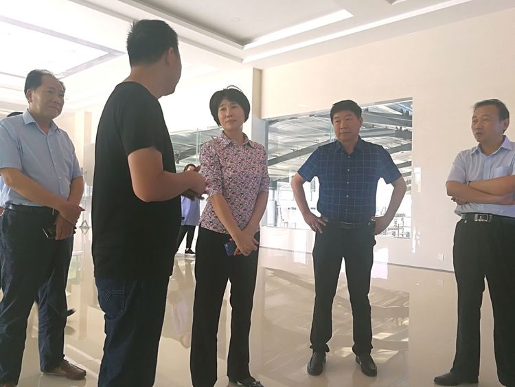 駐馬店市委常委、統(tǒng)戰(zhàn)部長(zhǎng)姚新文 蒞臨花花牛乳業(yè)集團(tuán)總部調(diào)研