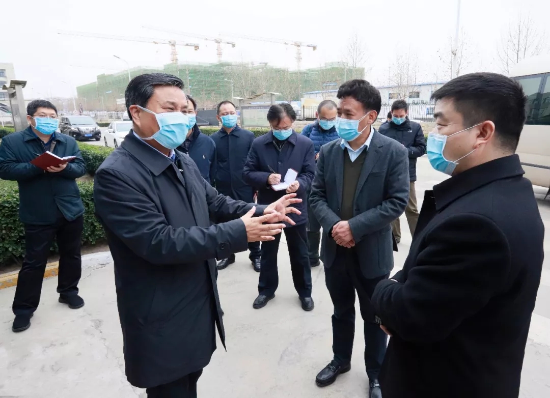 快訊丨河南省副省長武國定蒞臨花花牛乳業(yè)集團(tuán)調(diào)研重點保障企業(yè)復(fù)工復(fù)產(chǎn)情況 快訊丨河南省副省長武國定蒞臨花花牛乳業(yè)集團(tuán)調(diào)研重點保障企業(yè)復(fù)工復(fù)產(chǎn)情況