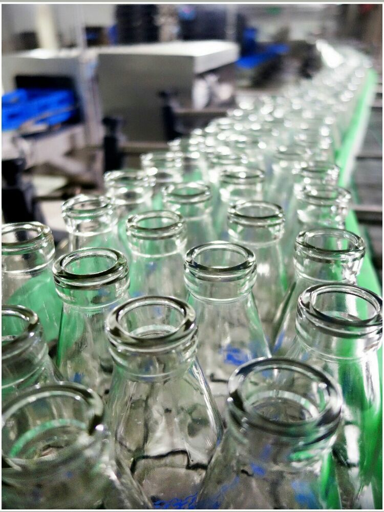 走進(jìn)工廠 走進(jìn)工廠