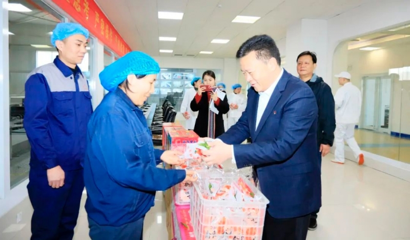 新春慰問送關(guān)懷——集團(tuán)黨委書記、董事長慰問春節(jié)期間堅(jiān)守崗位的一線職工